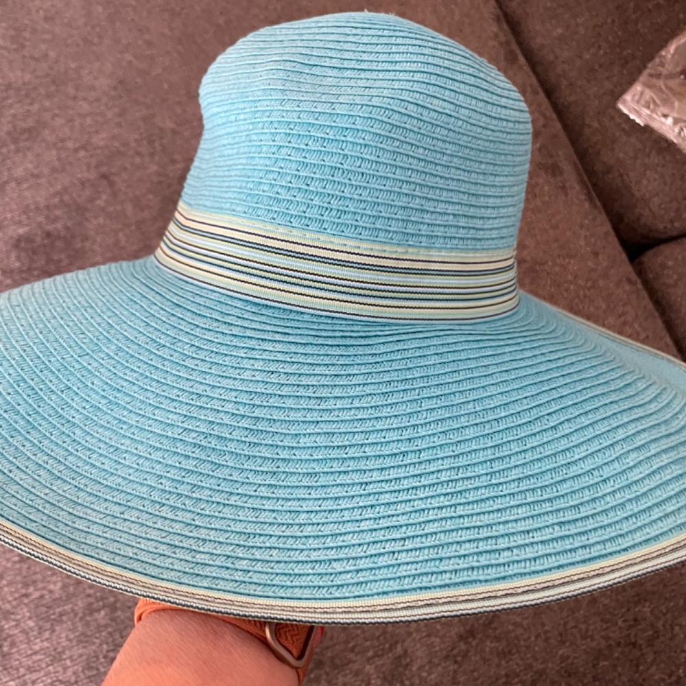 Turquoise sun hat - Picture 2 of 4